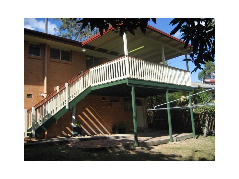 100   Fegen Drive, Moorooka QLD 4105