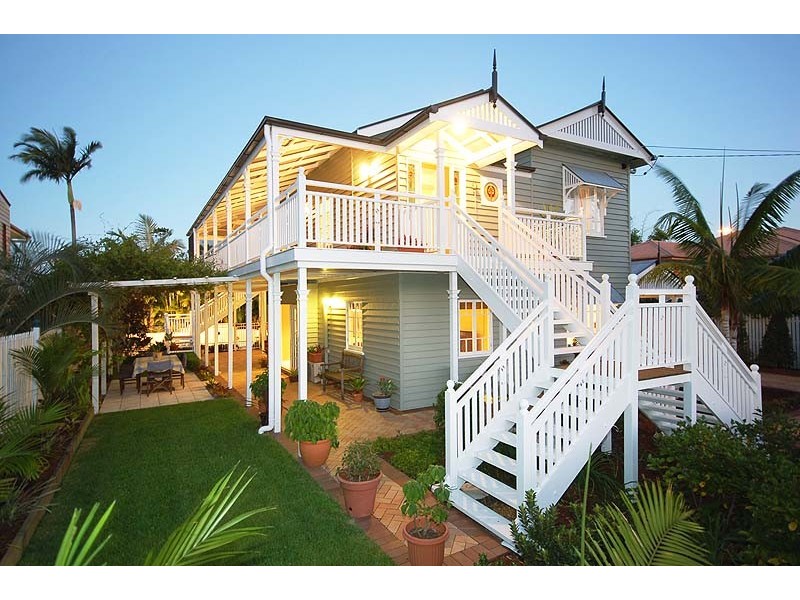 42   Archibald Street, Fairfield QLD 4103