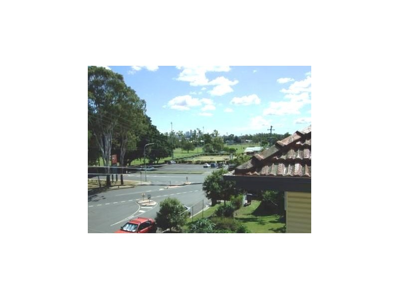 10  Garden Street, Greenslopes QLD 4120