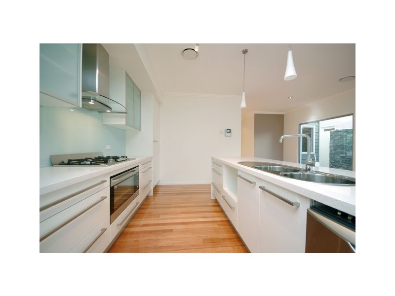 103  Strong Avenue, Graceville QLD 4075