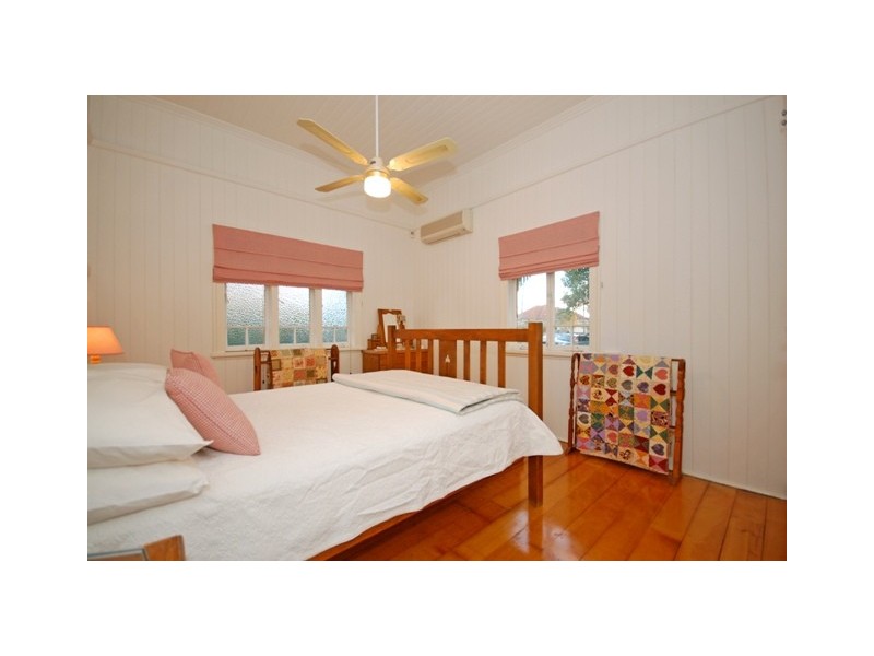 32   Cracknell Road, Annerley QLD 4103