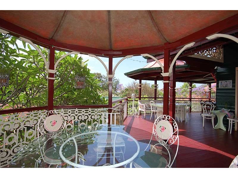 35 Brighton Road, Highgate Hill QLD 4101