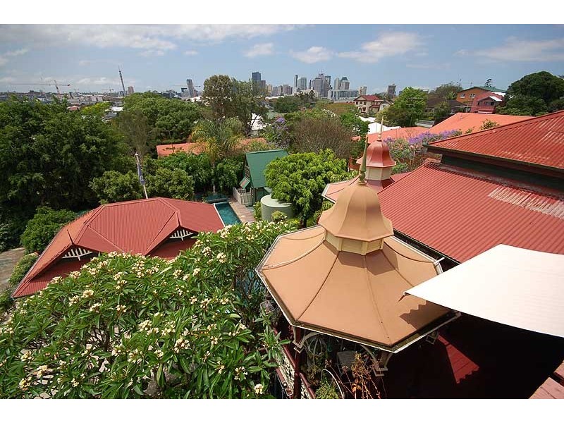 35 Brighton Road, Highgate Hill QLD 4101