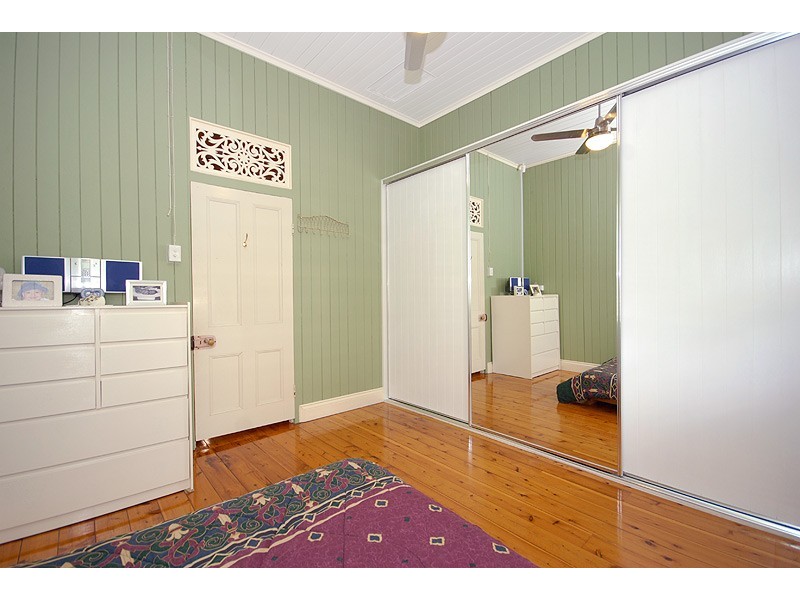 27 Holmes Street, Moorooka QLD 4105