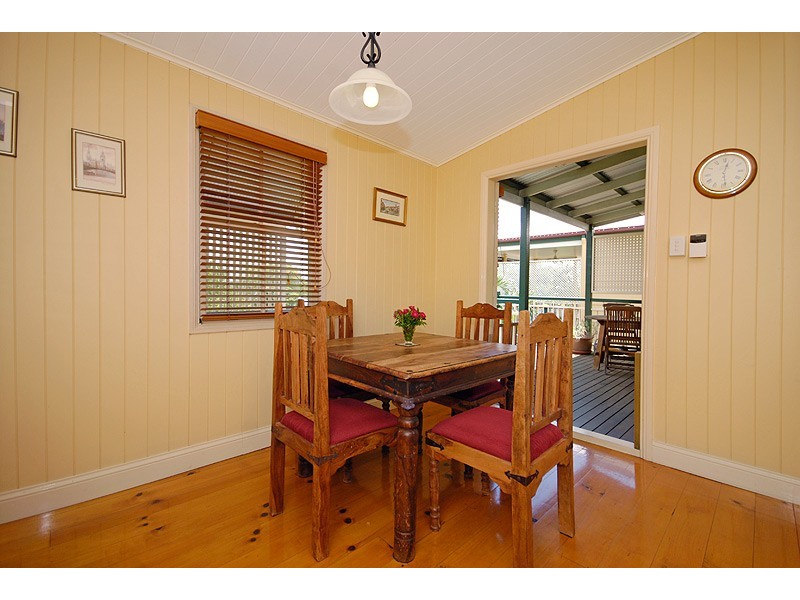 27 Holmes Street, Moorooka QLD 4105