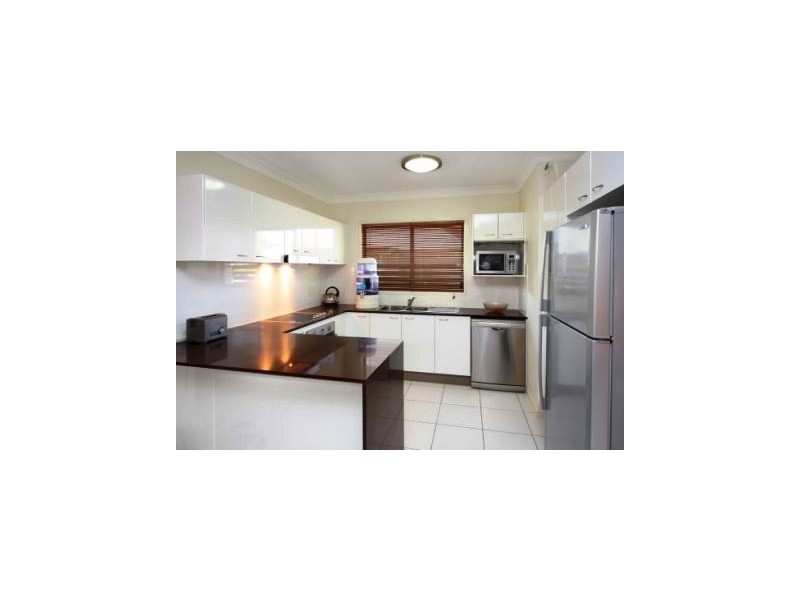 2/69   Denman Street, Greenslopes QLD 4120