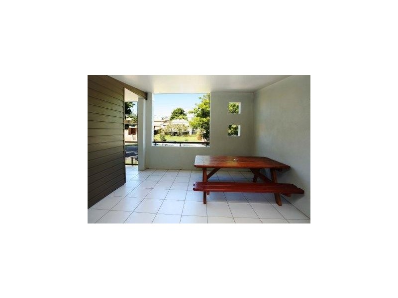2/69   Denman Street, Greenslopes QLD 4120