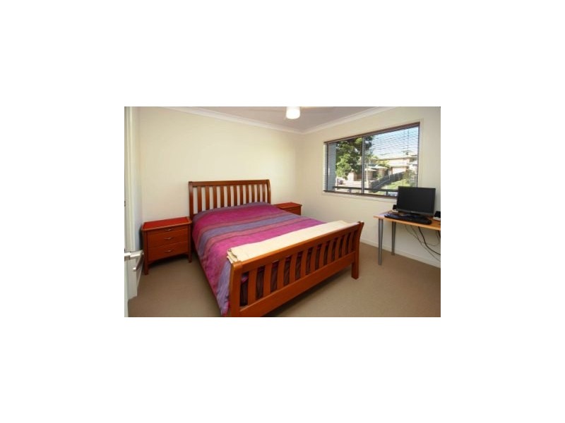 2/69   Denman Street, Greenslopes QLD 4120