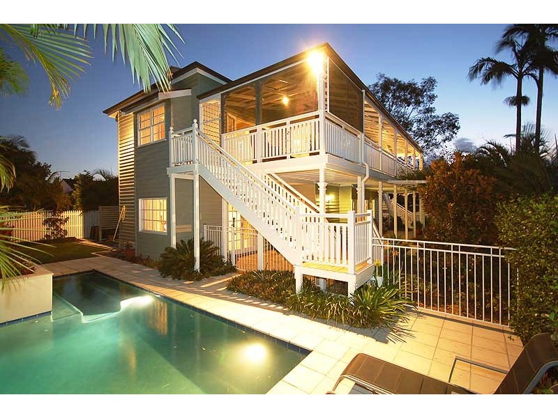 42   Archibald Street, Fairfield QLD 4103