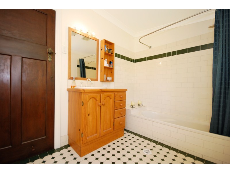 46   Frederick Street, Annerley QLD 4103