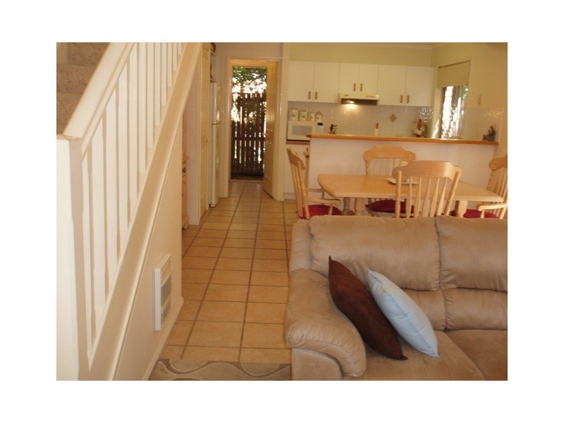 2/44  Helles Street, Moorooka QLD 4105