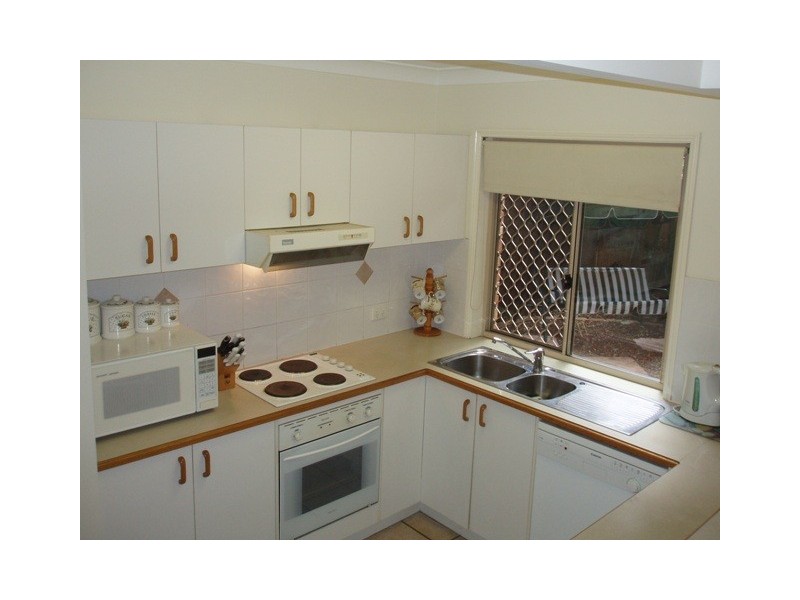 2/44  Helles Street, Moorooka QLD 4105