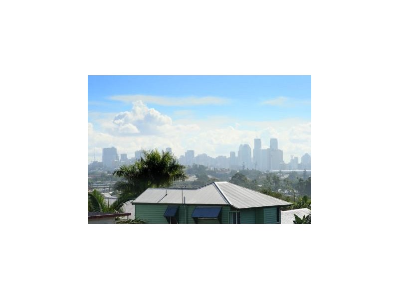 127  Denman Street, Greenslopes QLD 4120