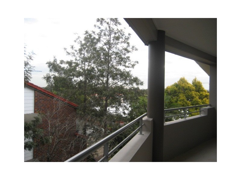 6/11  Stamford Street, Yeerongpilly QLD 4105