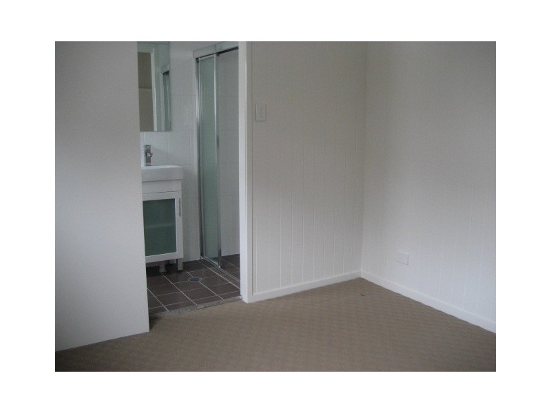 1/16 Broadmere Street, Annerley QLD 4103