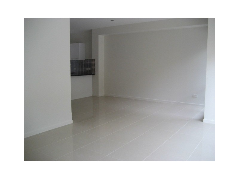 2/16  Broadmere Street, Annerley QLD 4103