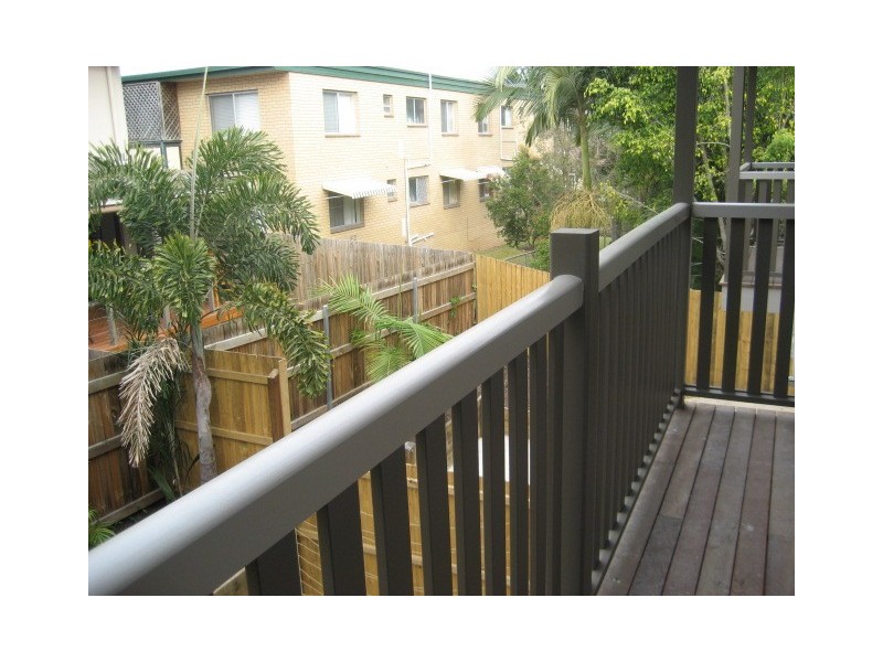 3/16  Broadmere Street, Annerley QLD 4103