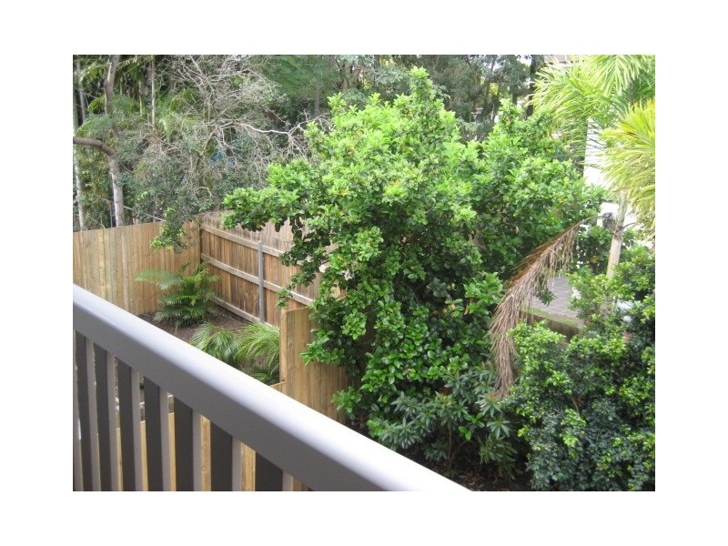 3/16  Broadmere Street, Annerley QLD 4103