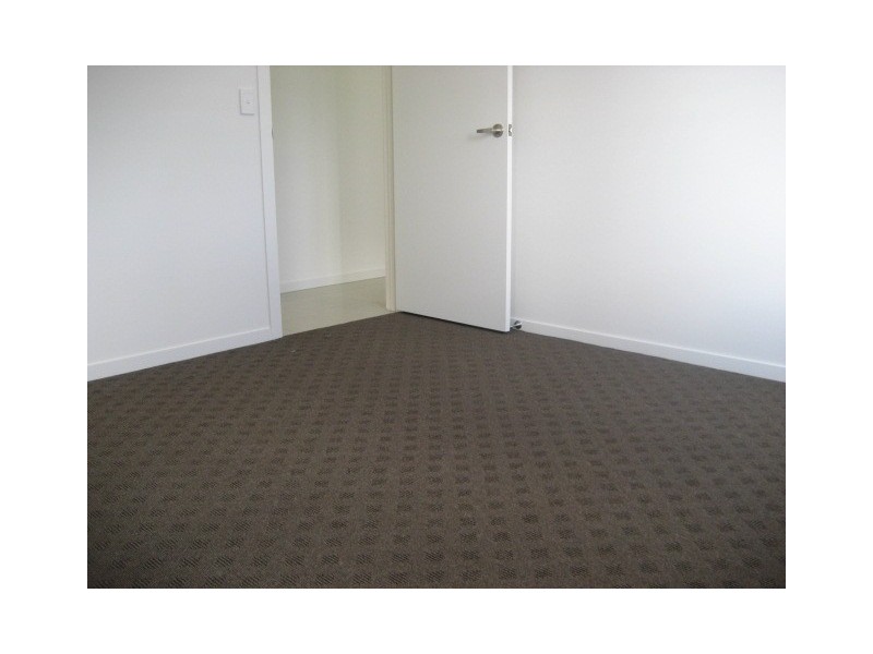 1/1  Birch Place, Greenslopes QLD 4120