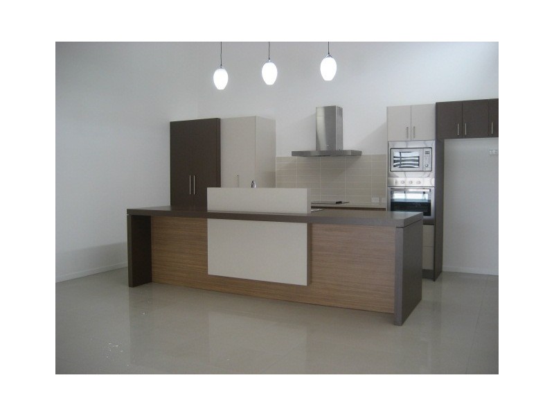 3/1  Birch Place, Greenslopes QLD 4120