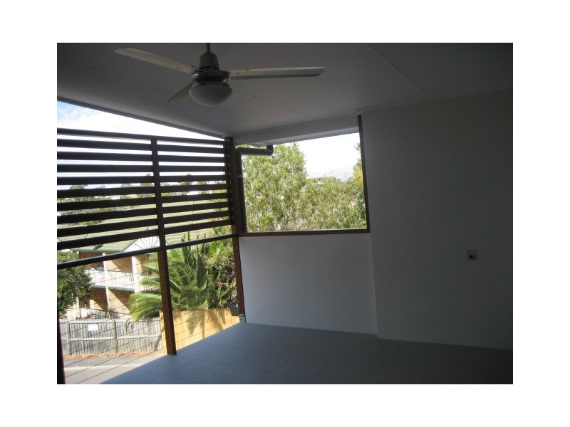 3/1  Birch Place, Greenslopes QLD 4120