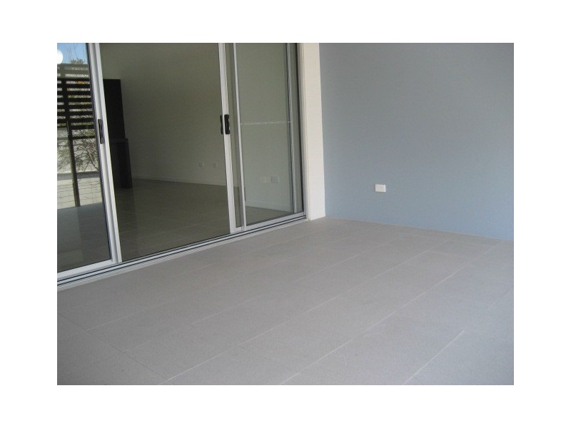 3/1  Birch Place, Greenslopes QLD 4120