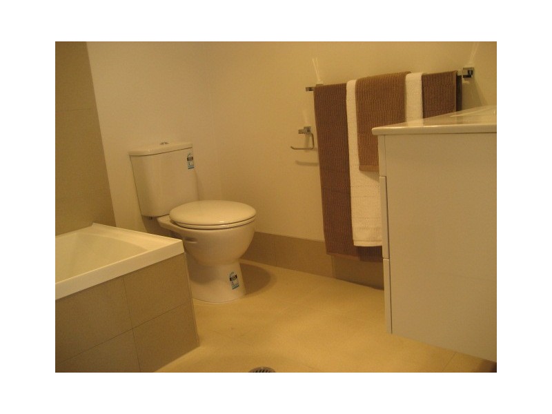 3/1  Birch Place, Greenslopes QLD 4120