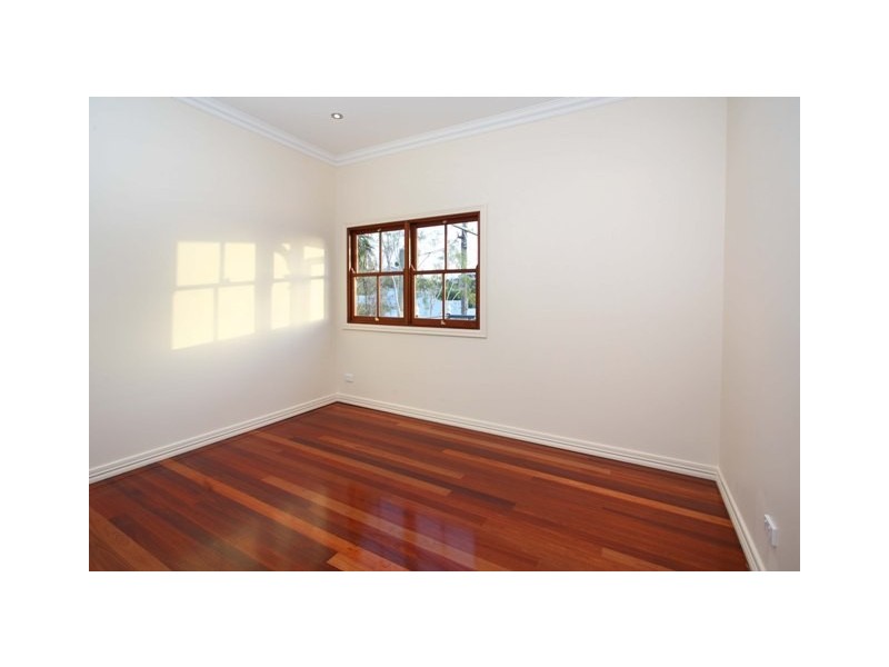 Greenslopes QLD 4120