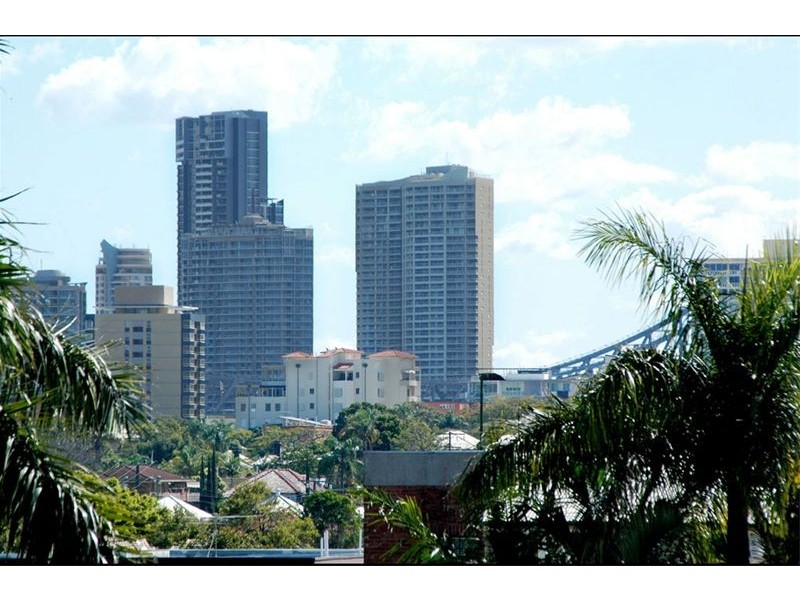 11/2   Oxlade Drive, New Farm QLD 4005