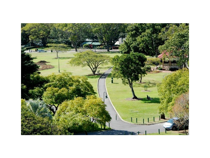 11/2   Oxlade Drive, New Farm QLD 4005