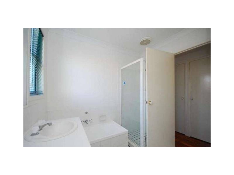 28 Kintore Street, Annerley QLD 4103