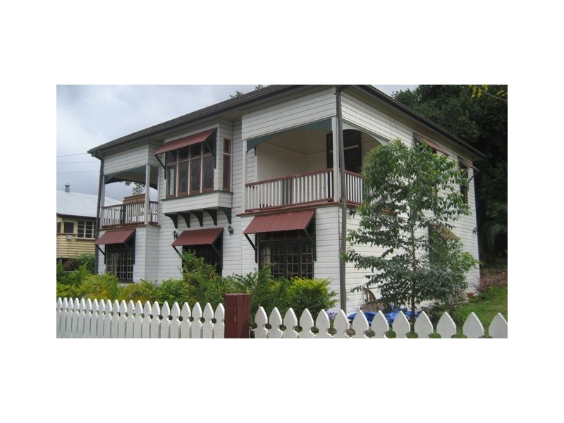 32  Livingstone Street, Yeerongpilly QLD 4105