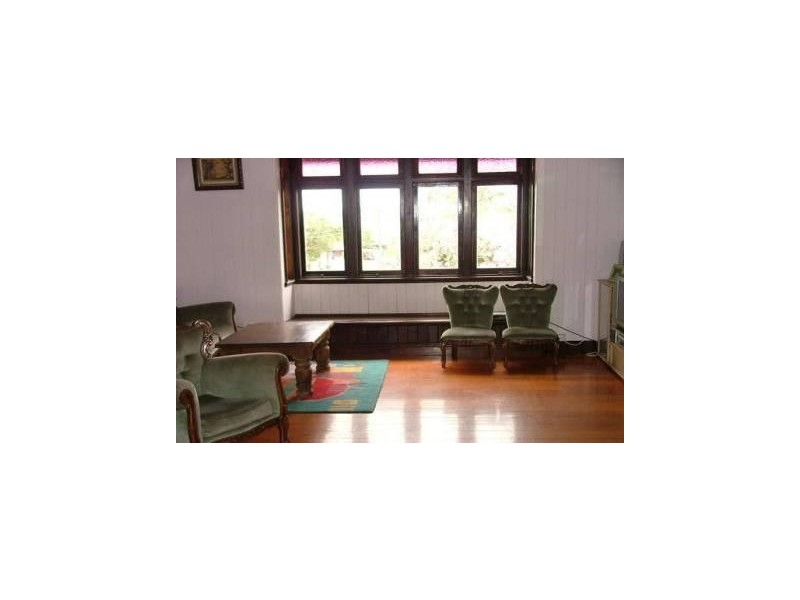 32  Livingstone Street, Yeerongpilly QLD 4105