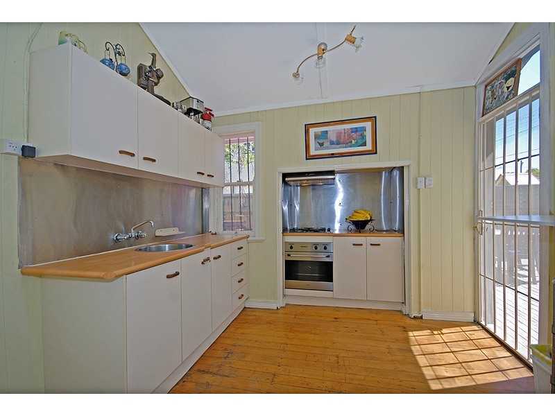 93 Chester Road, Annerley QLD 4103