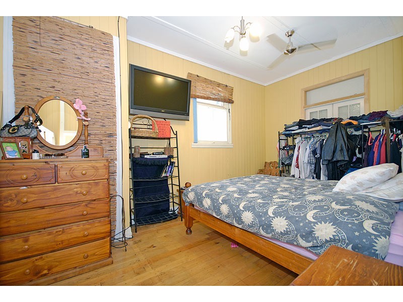 93 Chester Road, Annerley QLD 4103