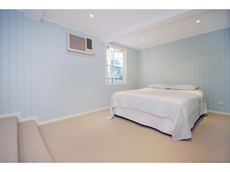 225 Ekibin Road, Tarragindi QLD 4121