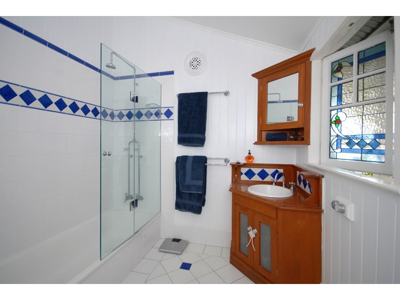 225 Ekibin Road, Tarragindi QLD 4121