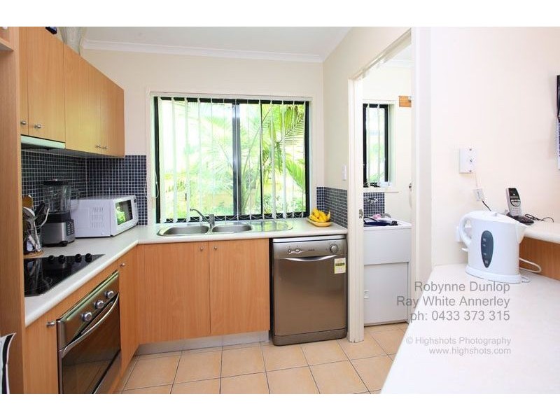 2/49 Paragon Street, Yeronga QLD 4104