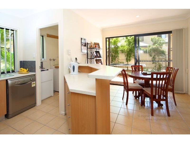 2/49 Paragon Street, Yeronga QLD 4104