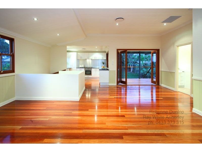 18   Drummond Street, Greenslopes QLD 4120