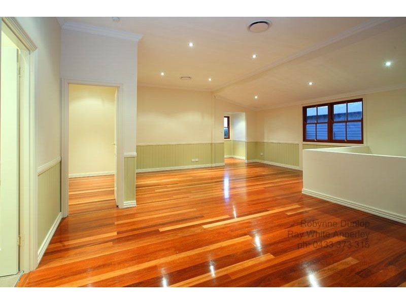 18   Drummond Street, Greenslopes QLD 4120