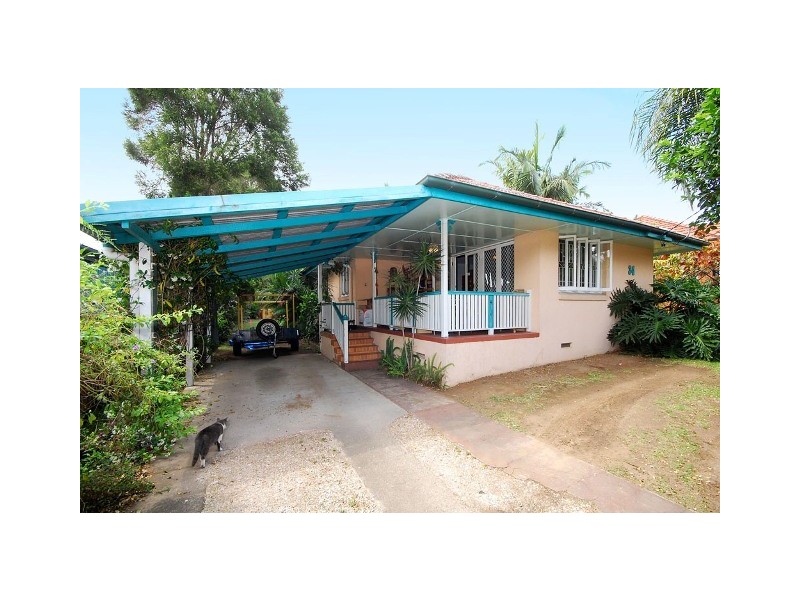 34   Newcastle Street, Fairfield QLD 4103