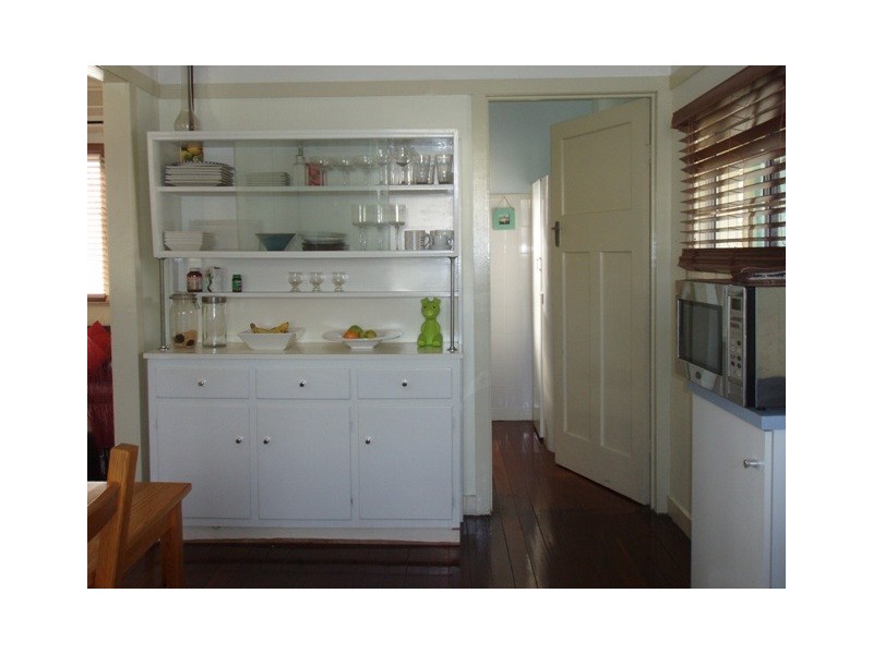 16  John Bright Street, Moorooka QLD 4105