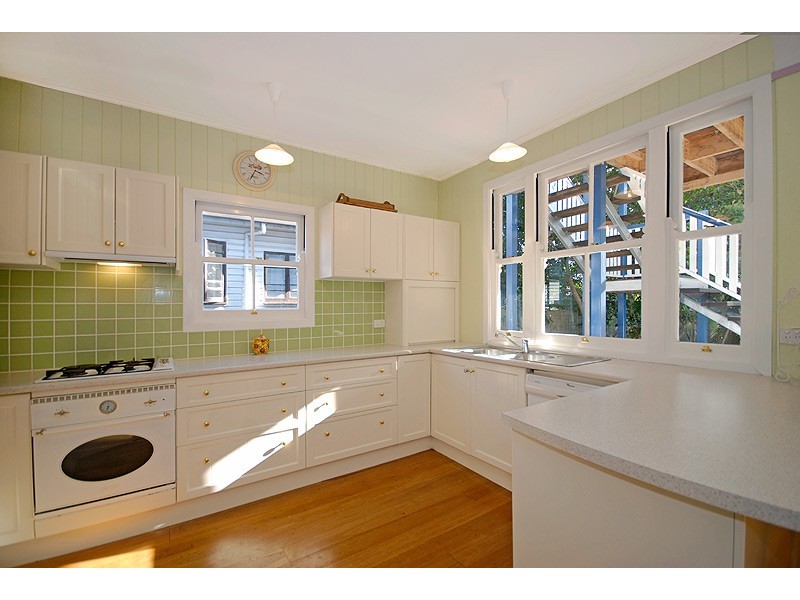 5   Bow Street, Yeerongpilly QLD 4105