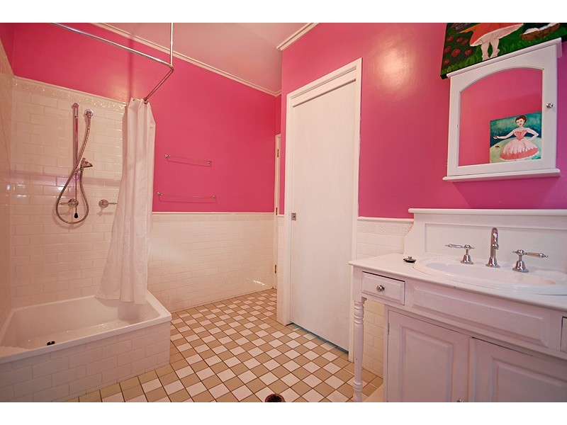 5   Bow Street, Yeerongpilly QLD 4105