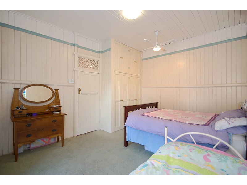 5   Bow Street, Yeerongpilly QLD 4105