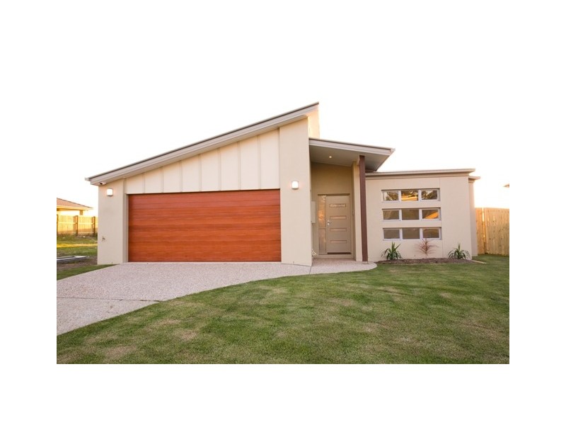 24 Larapinta Circuit, Parkinson QLD 4115