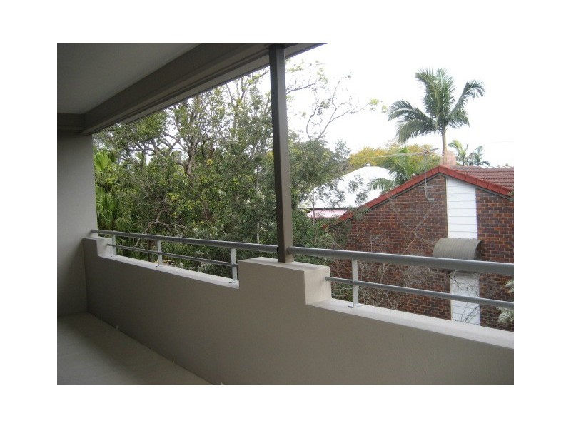 7/11  Stamford Street, Yeerongpilly QLD 4105