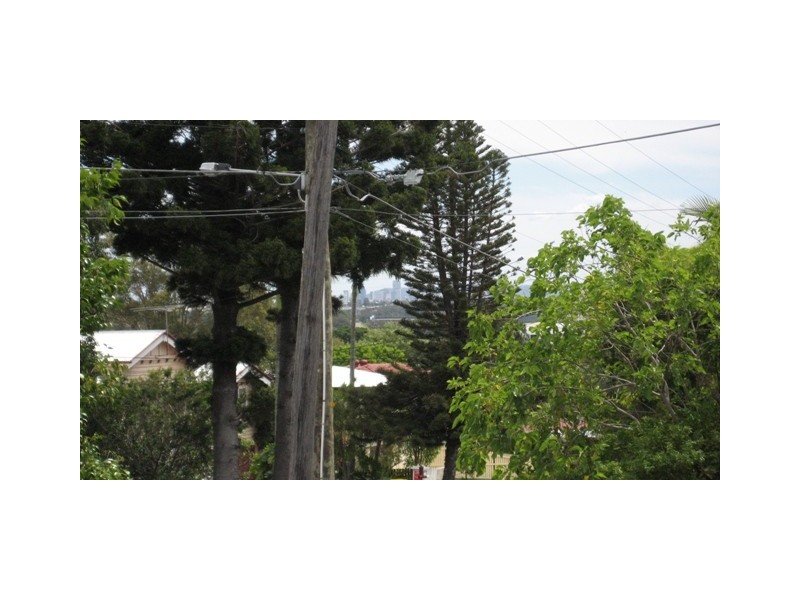 54 Rodney Street, Wynnum West QLD 4178