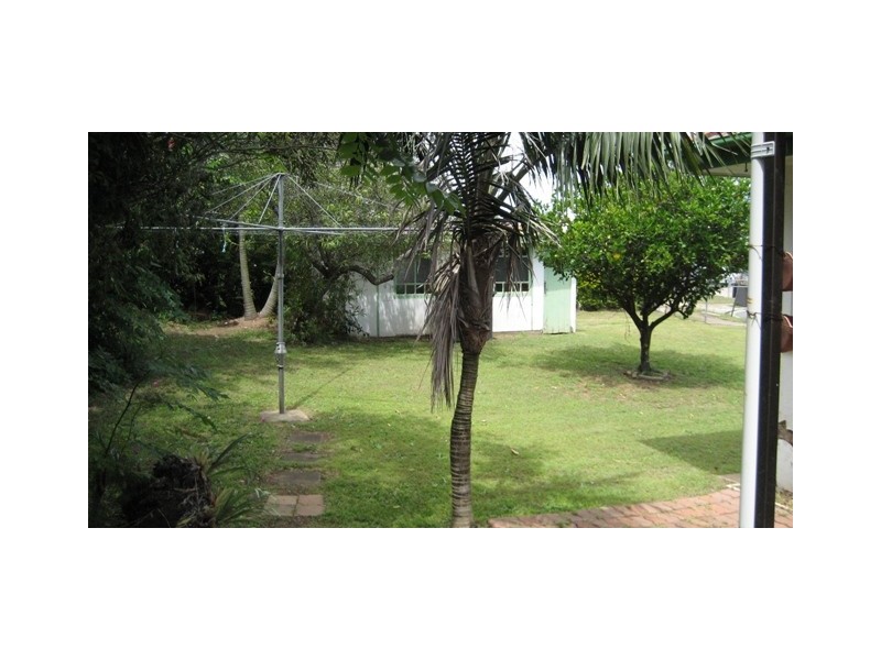 54 Rodney Street, Wynnum West QLD 4178